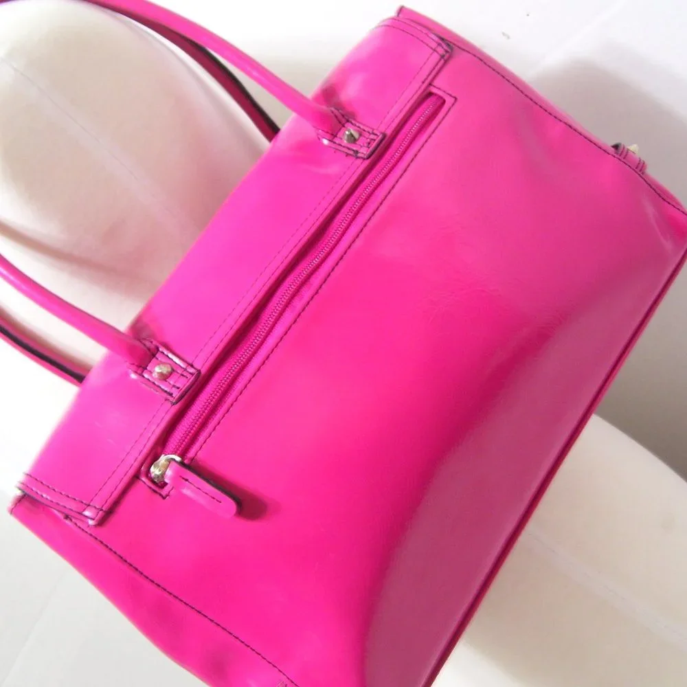 XOXO Fashion Handbag  Vegan Hot Pink with Gold Metal Accents  NWOT - Picture 3 of 3